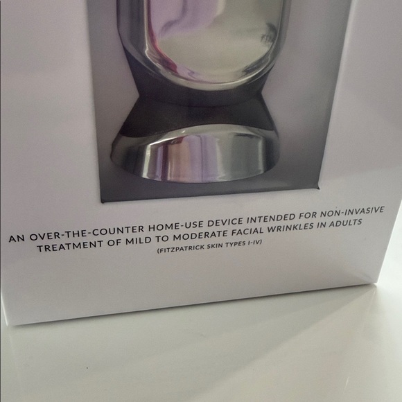 CurrentBody Skin Radio Frequency Device - Picture 5 of 8